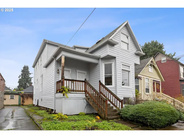 $550,000 | 3527 Southeast Belmont Street, Portland, OR 97214