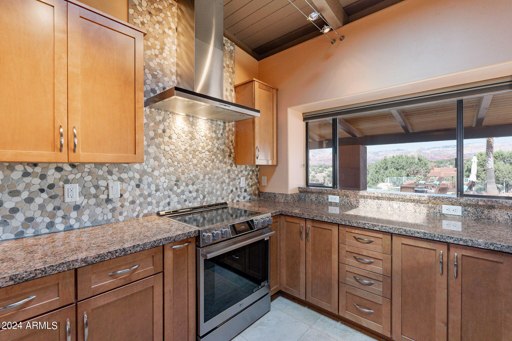 855 Distant Drums Road Sedona, AZ 86336 - Photo 19 of 59 19 - 32
