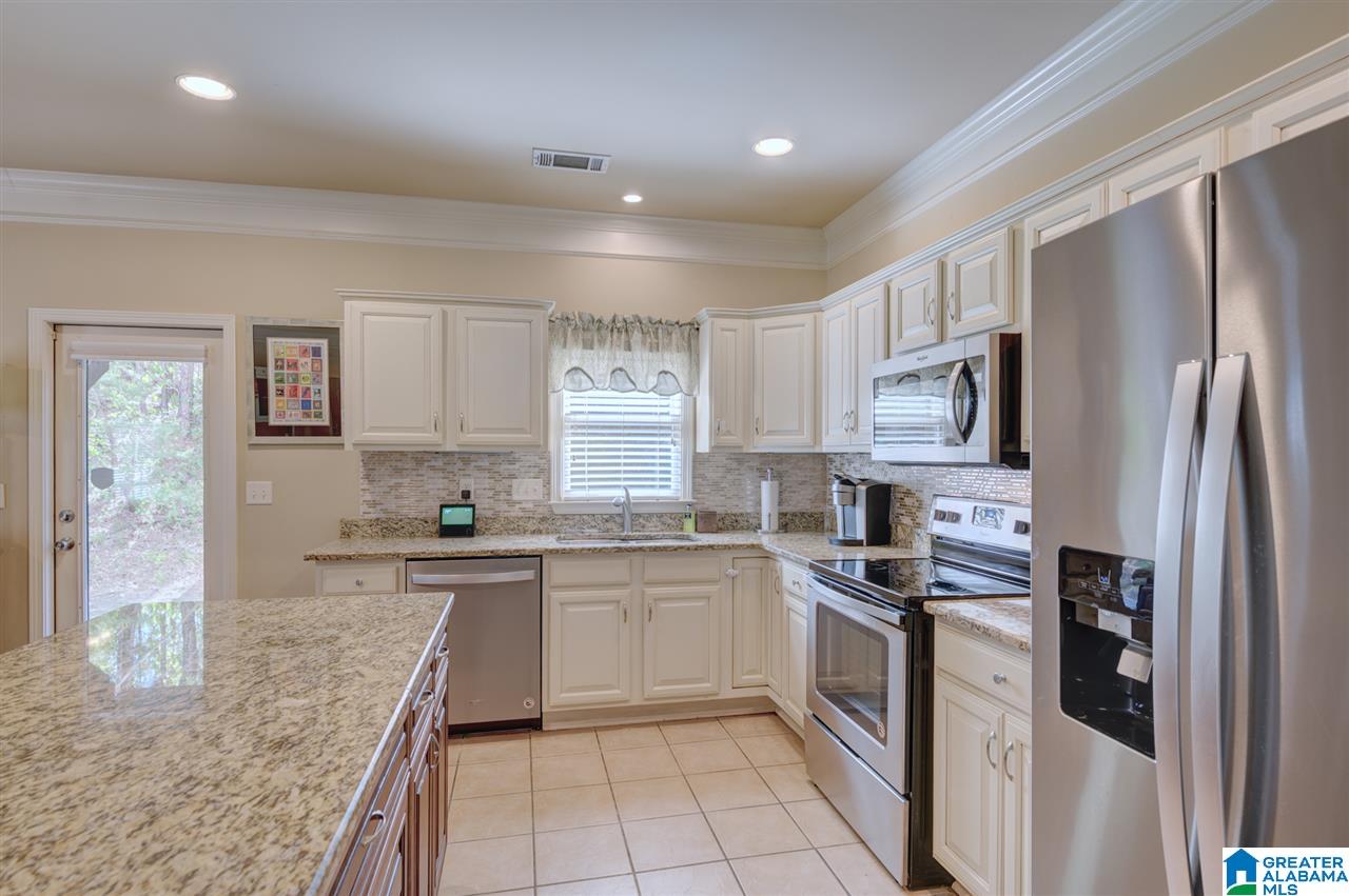 1085 Inverness Cove Way Birmingham, AL 35242 - Photo 7 of 36