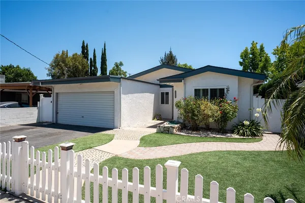 $1,289,500 | 13042 Aetna Street, Valley Glen, CA 91401