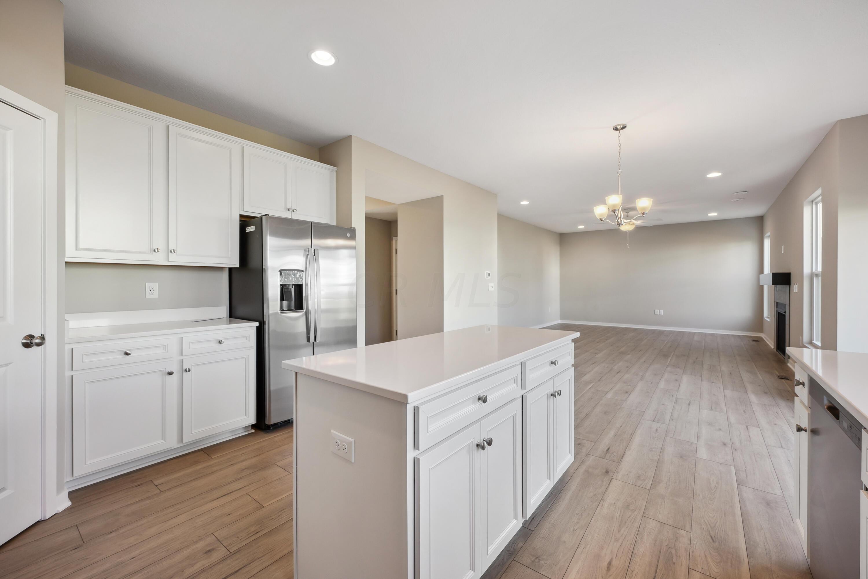 7220 Ribault Drive Northwest Pickerington, OH 43147 - Photo 9 of 31 Kitchen