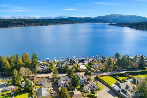 $2,498,000 | 17120 Southeast 29th Place, Bellevue, WA 98008