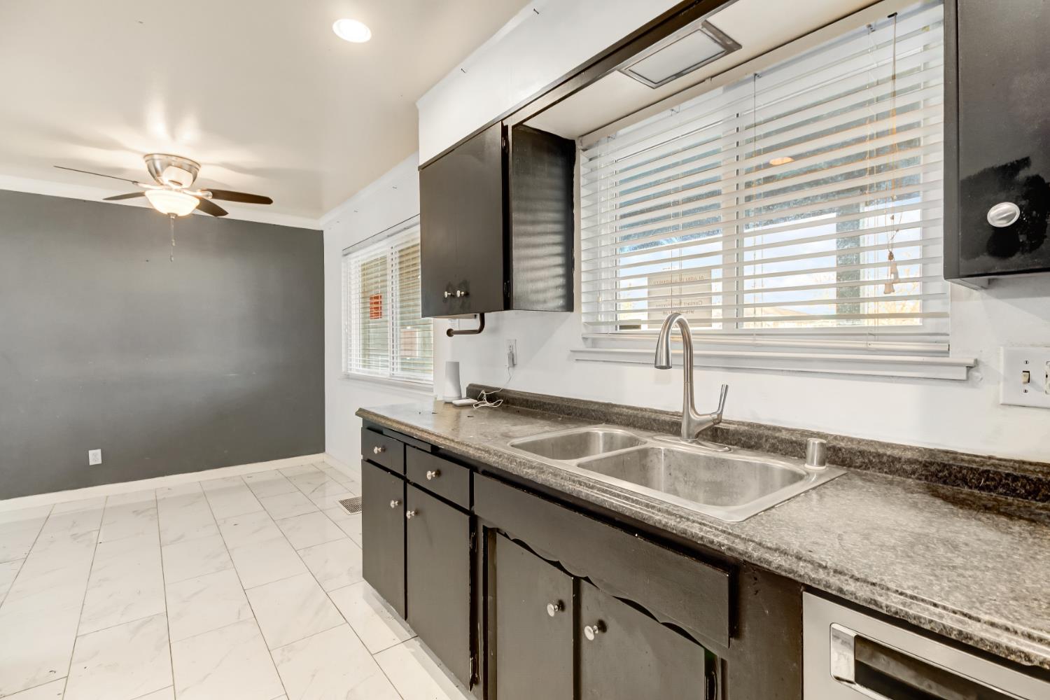 6231 Paris Street Citrus Heights, CA 95621 - Photo 17 of 42