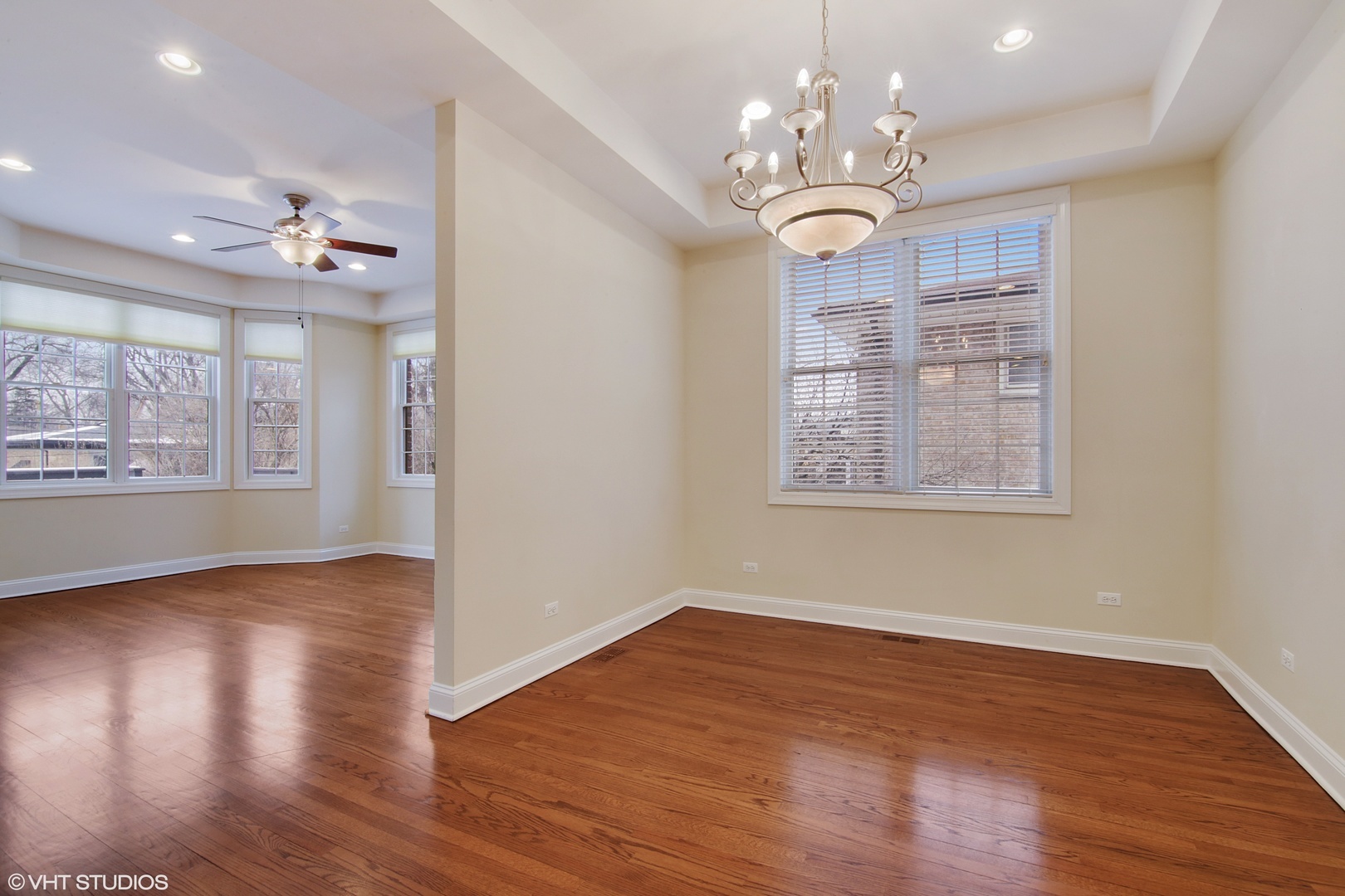 507 Locust Road Wilmette, IL 60091 - Photo 9 of 25