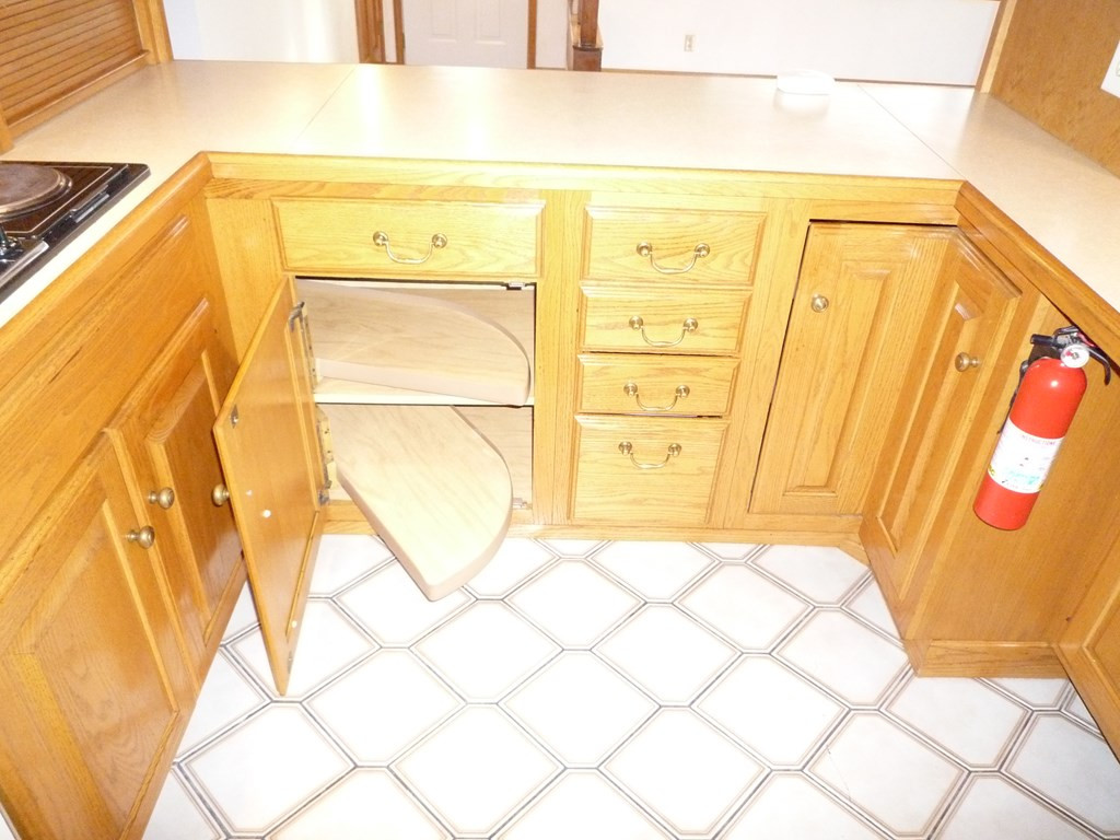 107 Lake Shore Road Plattsburgh, NY 12901 - Photo 10 of 33 Gallery Image 10