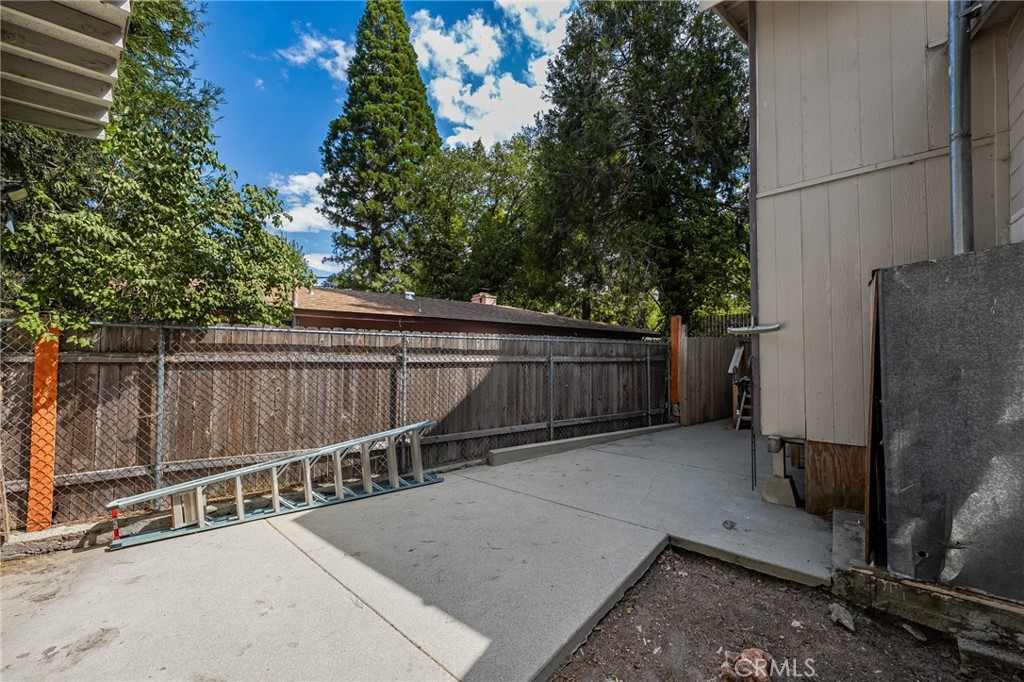 320 Sky View Lane Crestline, CA 92325 - Photo 38 of 50