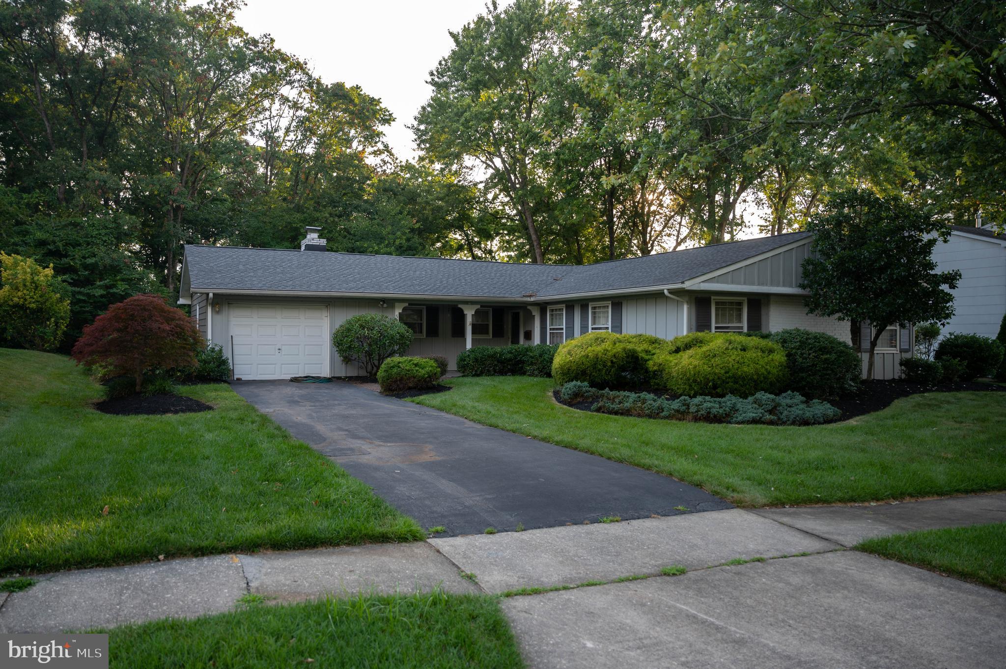 Beautifully landscaped 4 BDRM home!
