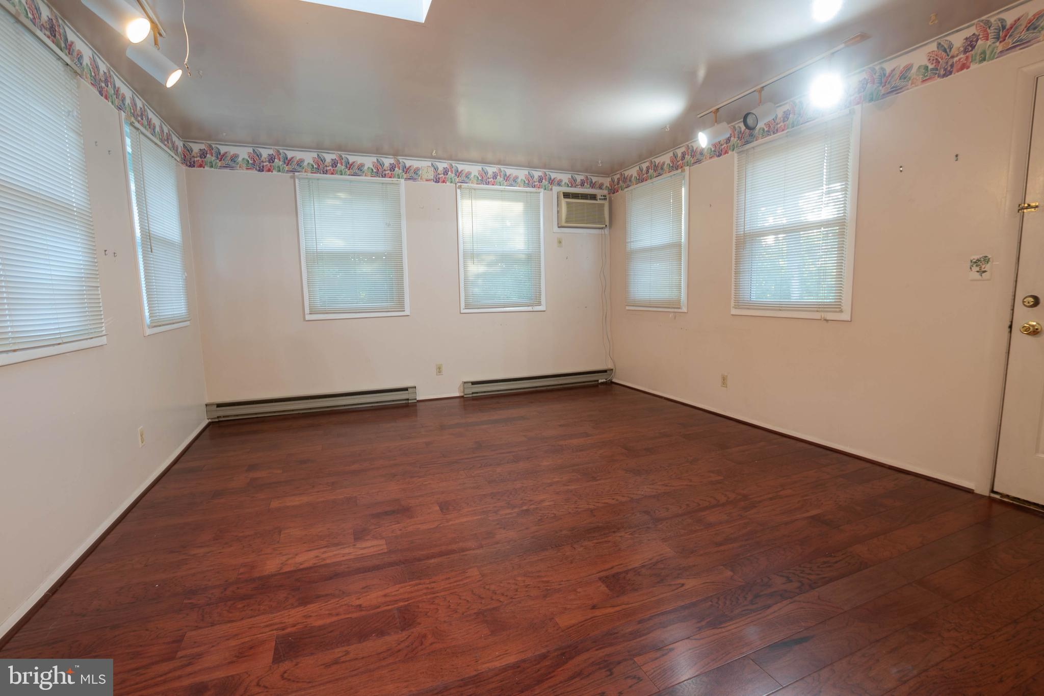 504 Haverhill Road Joppa, MD 21085 - Photo 9 of 20 Fantastic sunroom!
