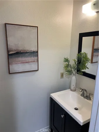 $3,350 | 205 Violet Avenue, Unit D, Monrovia, CA 91016