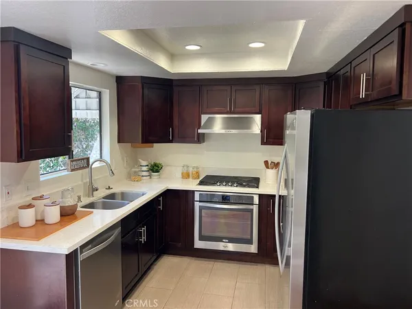 $3,350 | 205 Violet Avenue, Unit D, Monrovia, CA 91016