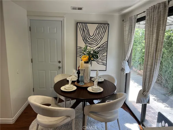 $3,350 | 205 Violet Avenue, Unit D, Monrovia, CA 91016