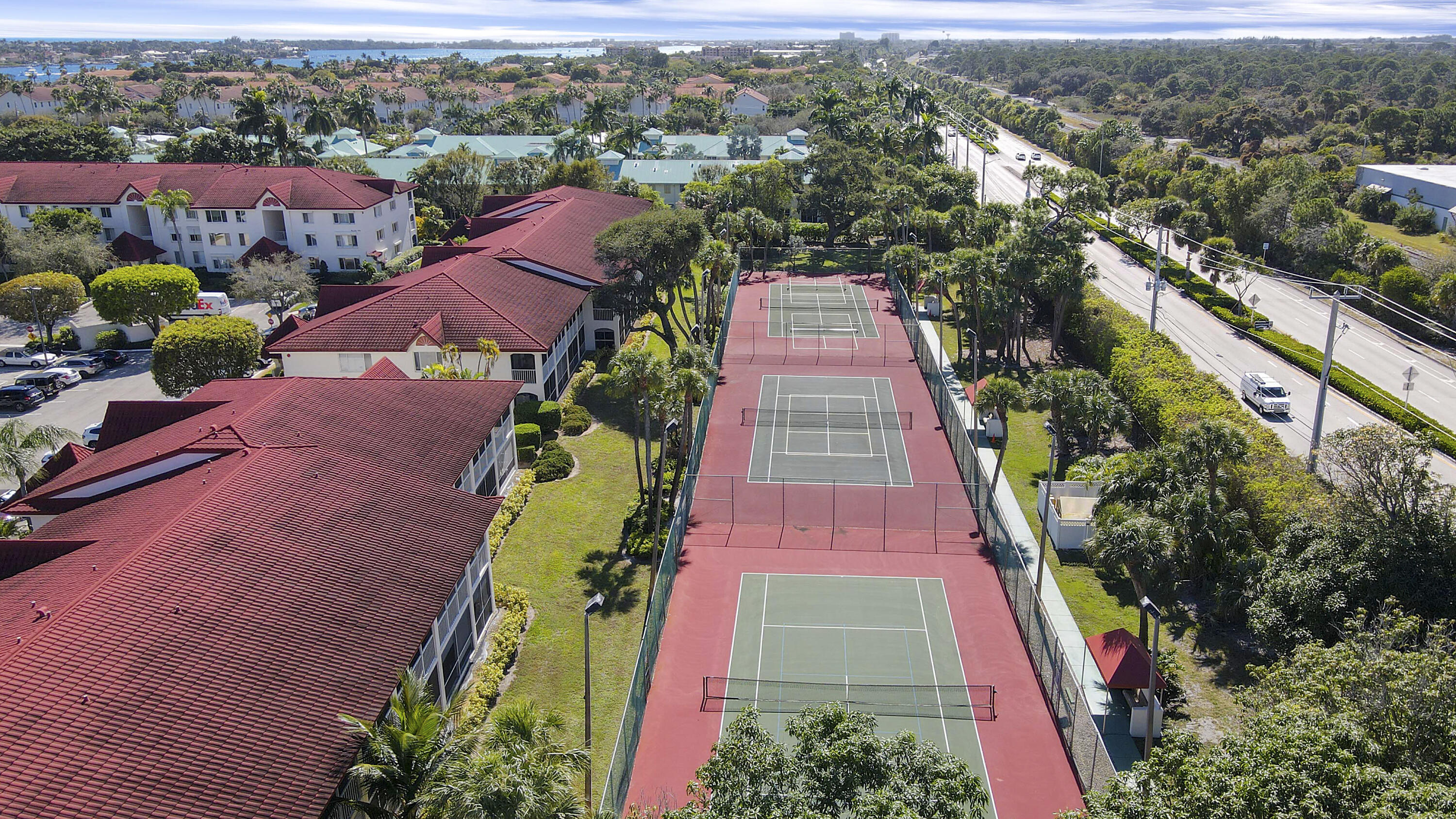 104 Half Moon Circle, Unit G3 Hypoluxo, FL 33462 - Photo 26 of 30 Tennis Courts