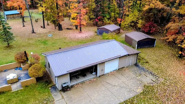 $359,900 | 108 Deerwood Court, Roscommon, MI 48653