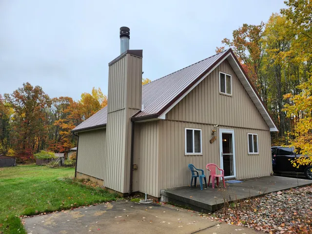 $359,900 | 108 Deerwood Court, Roscommon, MI 48653