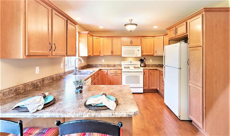 6923 Spring Valley Lane Export, PA 15632 - Photo 8 of 25