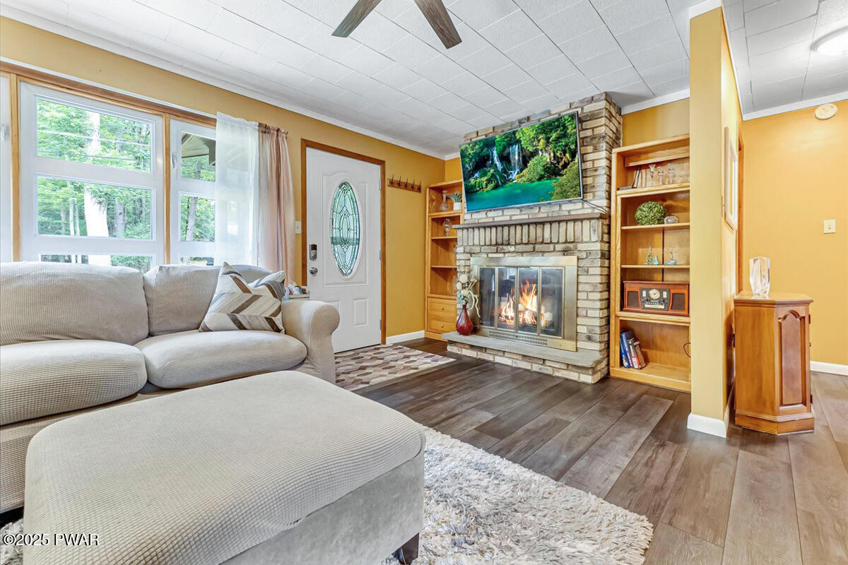 7 Living Room