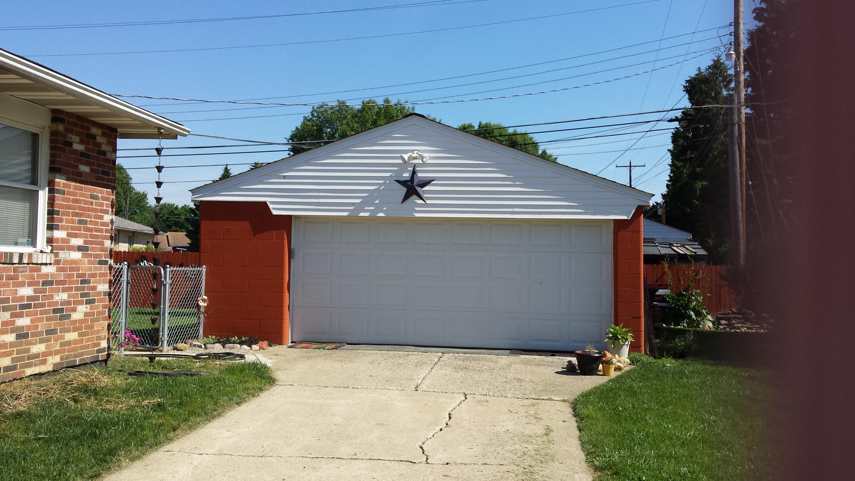4596 Etna Road Columbus, OH 43213 - Photo 4 of 18