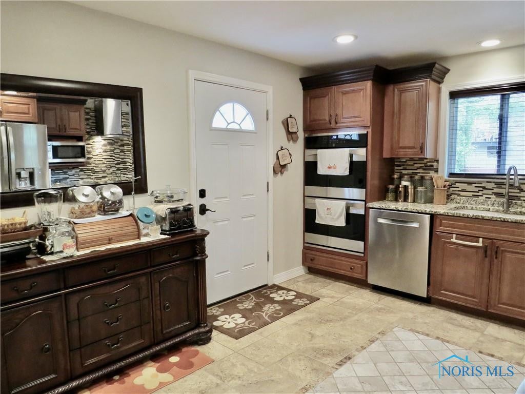 3328 Aldringham Road Toledo, OH 43606 - Photo 11 of 37 Gallery Image 11