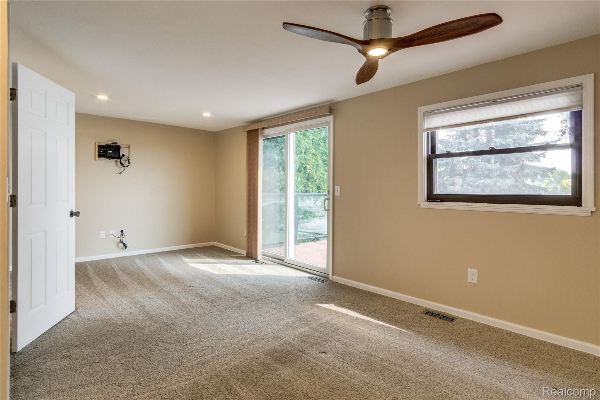 15495 Whitaker Road Linden, MI 48451 - Photo 18 of 40 Interiors (19 of 32).jpg