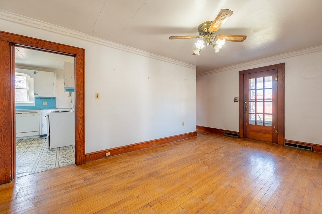 2195 West Ridge Road Wytheville, VA 24382 - Photo 9 of 70 Gallery Image 9