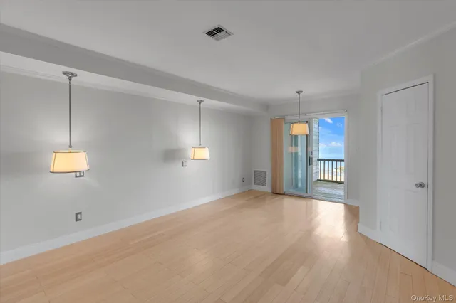 $717,500 | 209 Fox Hill Drive, Baiting Hollow, NY 11933