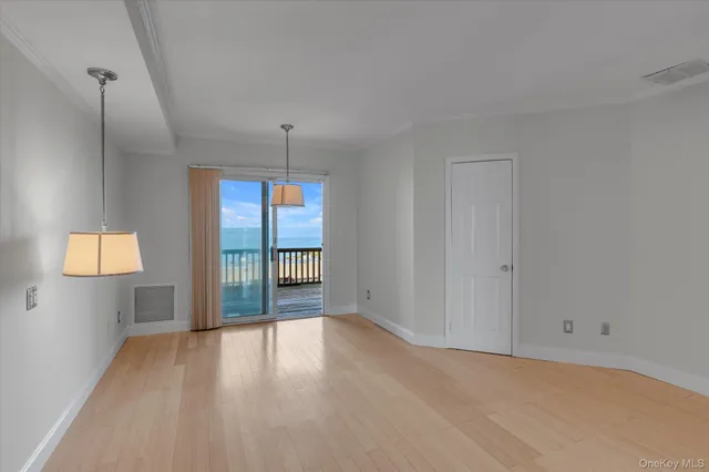 $717,500 | 209 Fox Hill Drive, Baiting Hollow, NY 11933