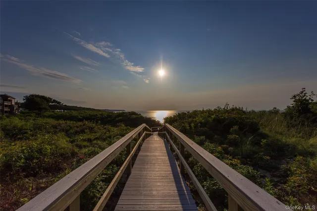 $717,500 | 209 Fox Hill Drive, Baiting Hollow, NY 11933