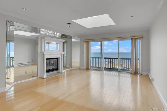 $717,500 | 209 Fox Hill Drive, Baiting Hollow, NY 11933