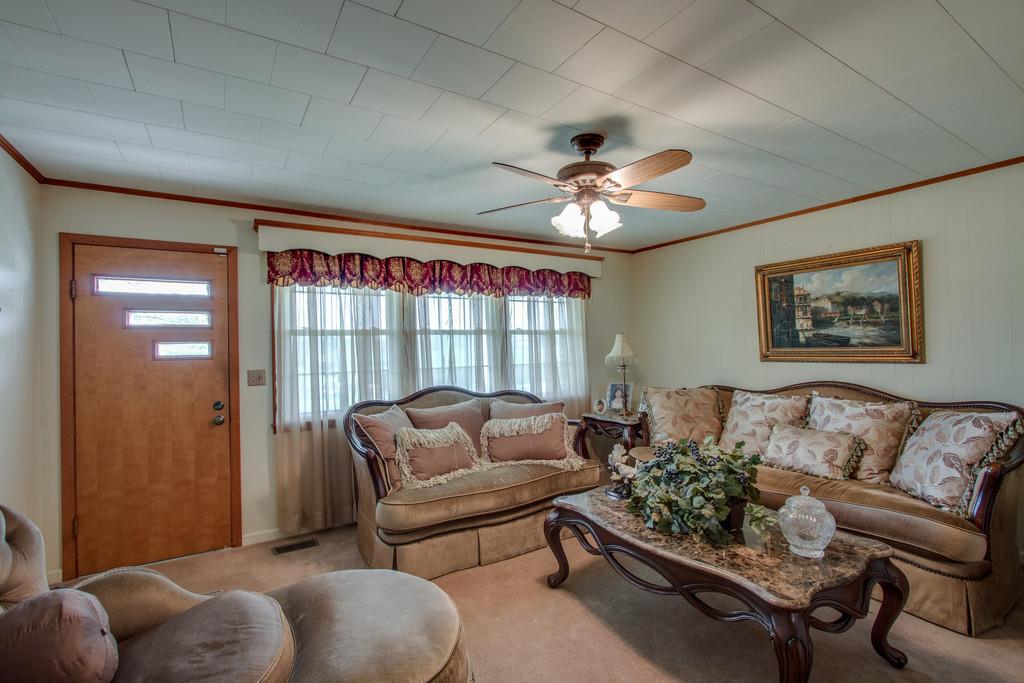 1585 Taylorsville Road Lebanon, TN 37087 - Photo 11 of 28 16x14 Living Room space