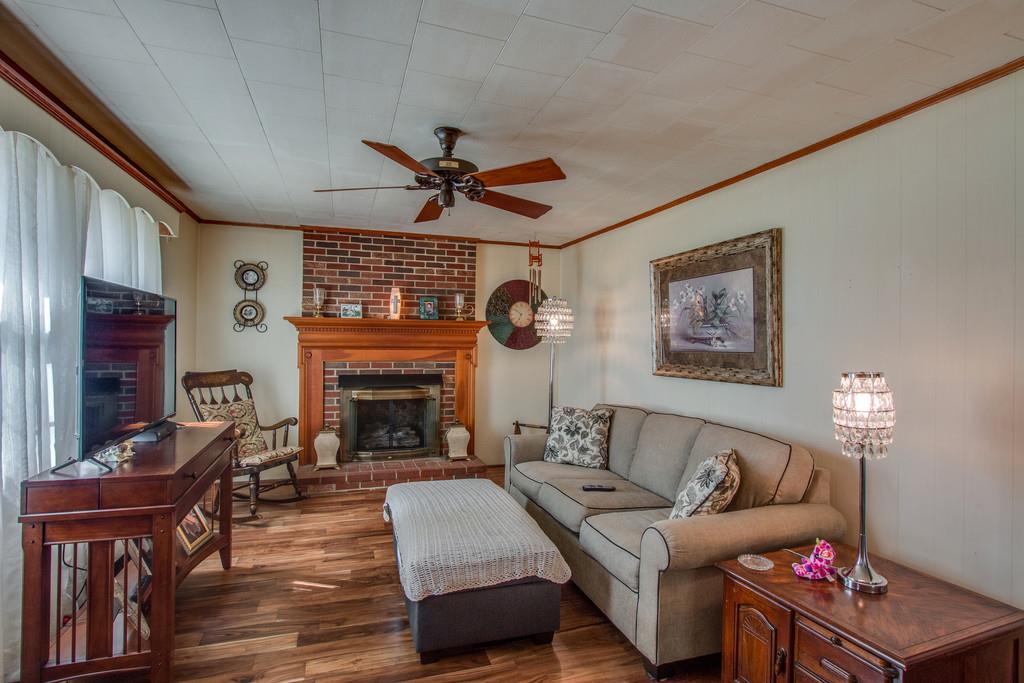 1585 Taylorsville Road Lebanon, TN 37087 - Photo 5 of 28 19X12 Den w/fireplace
