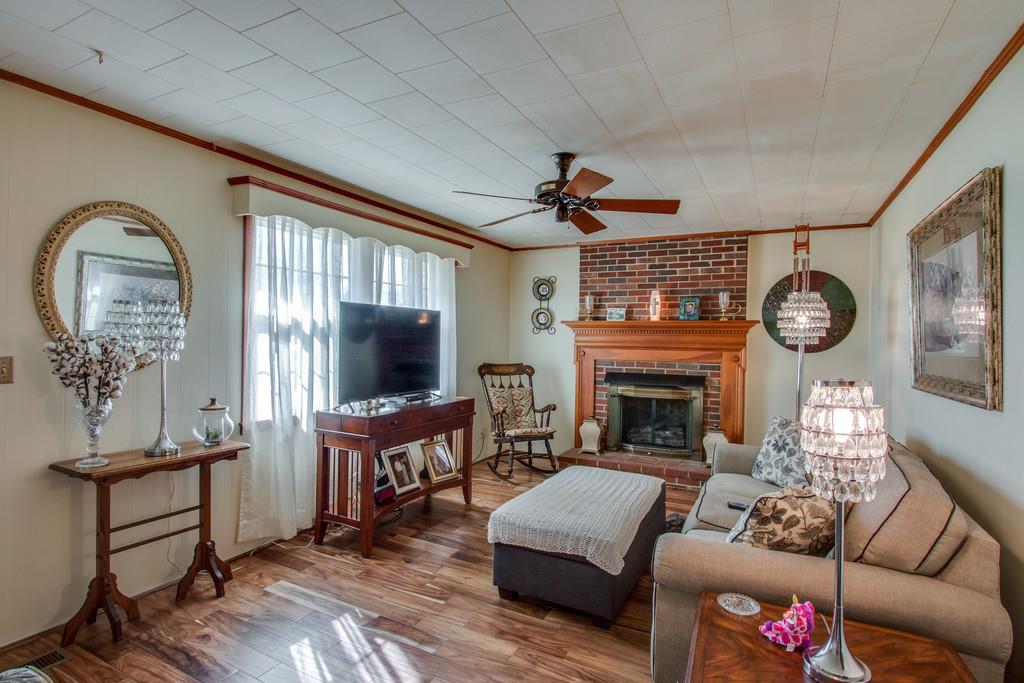 1585 Taylorsville Road Lebanon, TN 37087 - Photo 6 of 28 Den has new hardwood floors