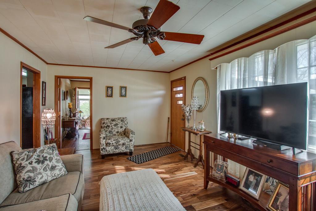 1585 Taylorsville Road Lebanon, TN 37087 - Photo 7 of 28 Den opens to outside door leading to garage/carport w/easy handicap entry