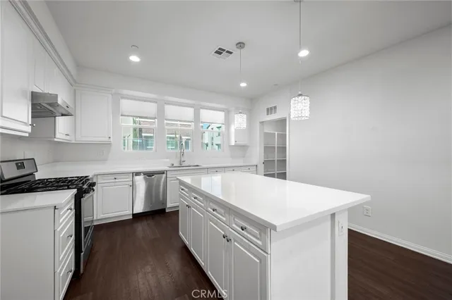 $875,000 | 8887 Orangethorpe Avenue, Buena Park, CA 90621