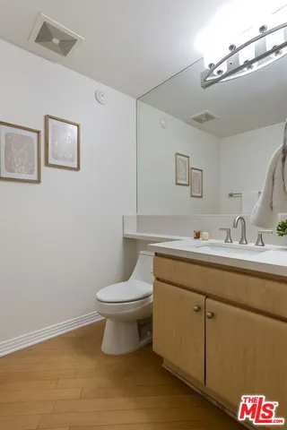 a view of entryway with a front door