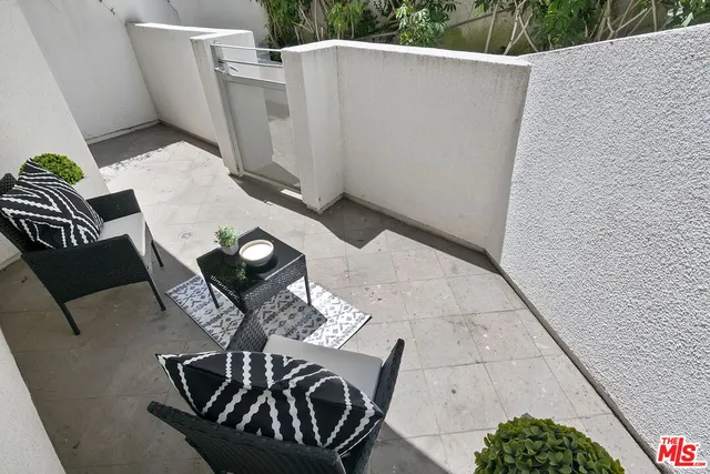 a view of outdoor space and garden