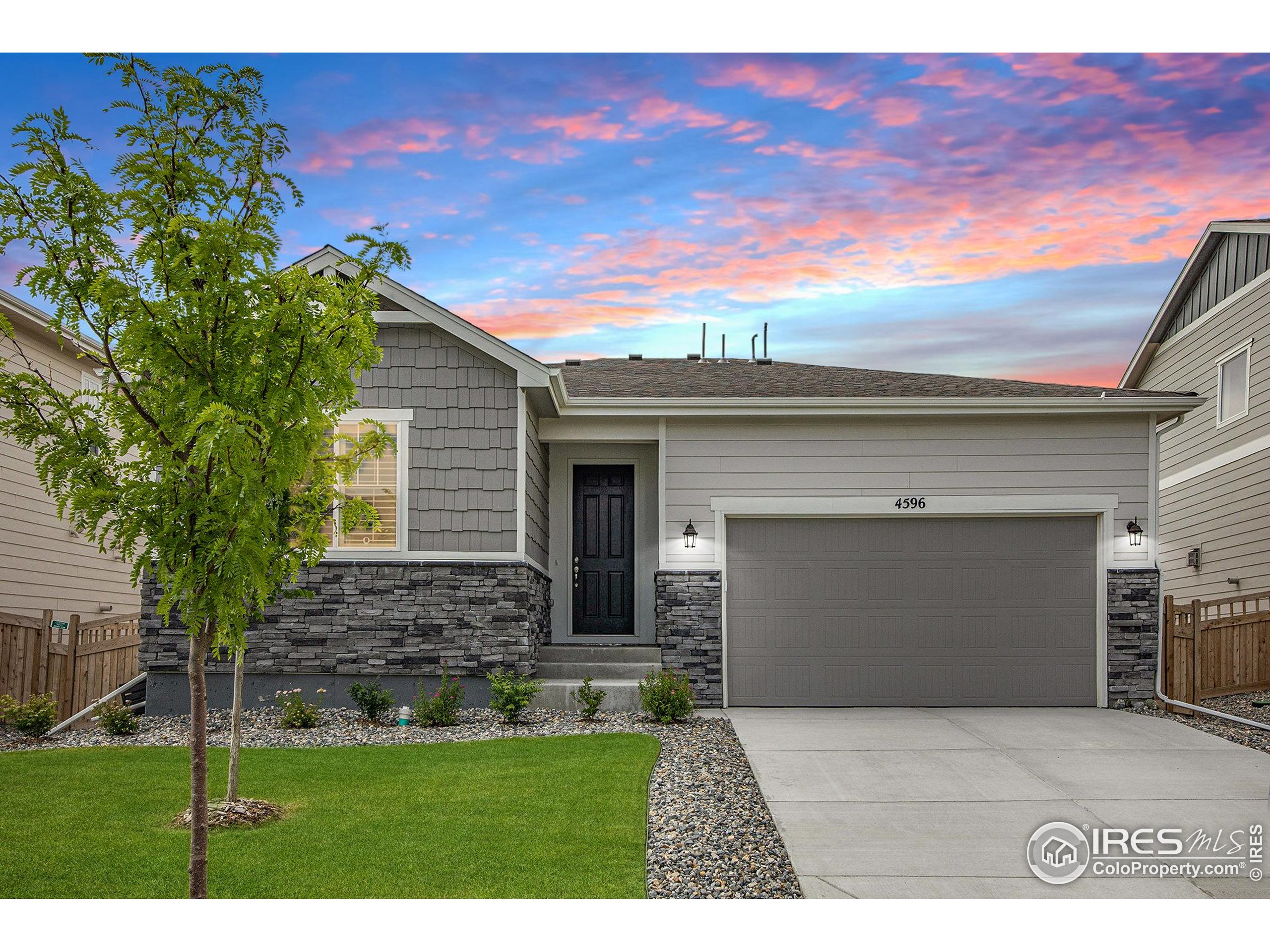 a view front of house with yard