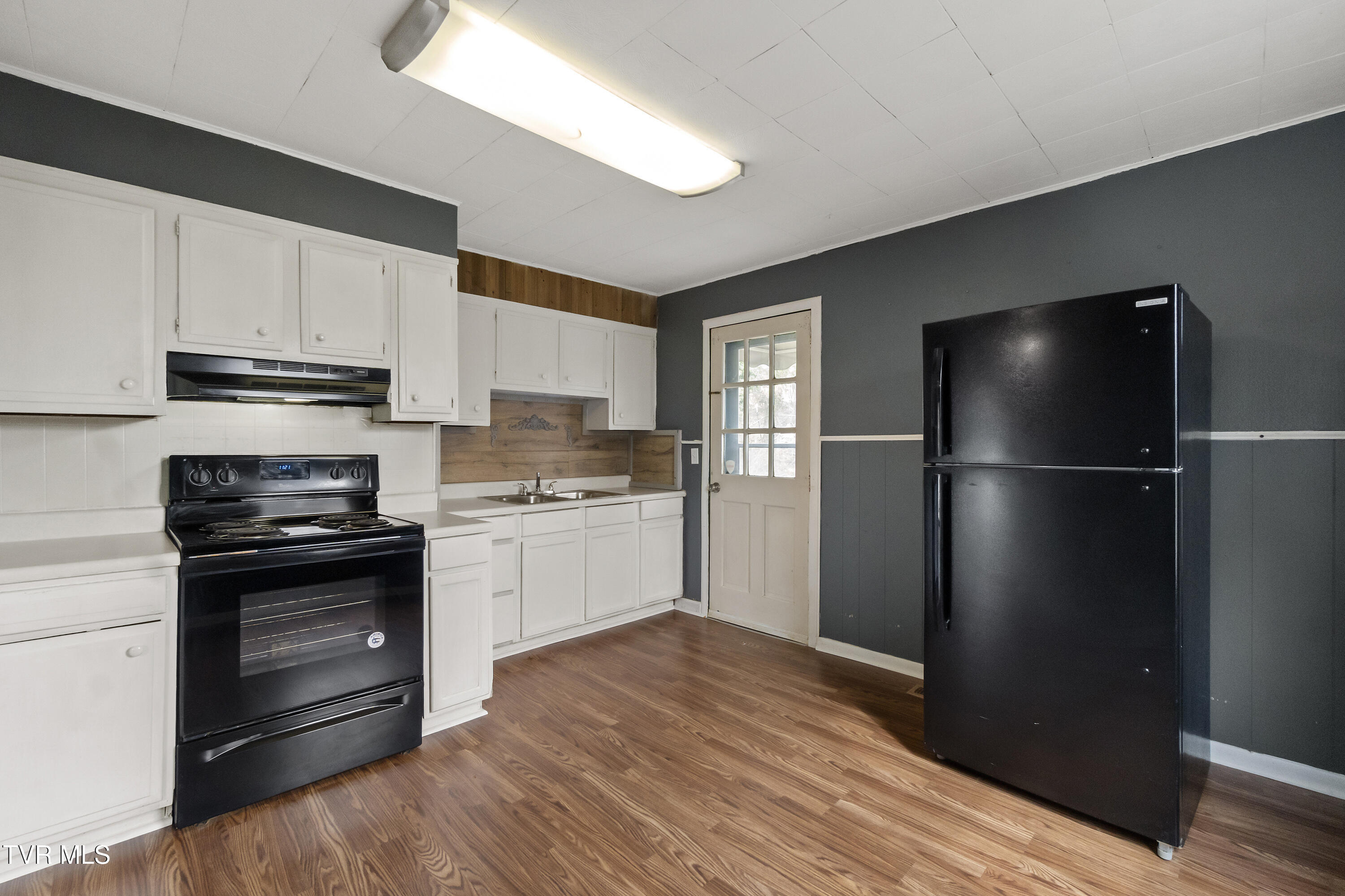 1230 Indian Ridge Road Johnson City, TN 37604 - Photo 11 of 29 DSC01157