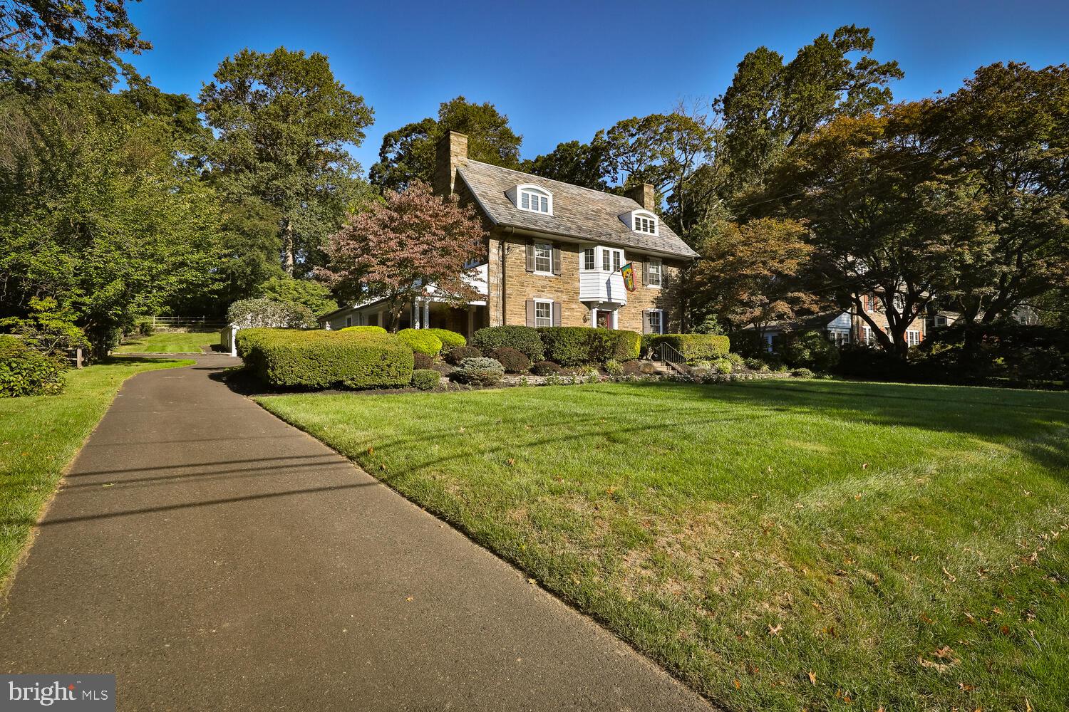 1426 Jericho Road Abington, PA 19001 - Photo 2 of 51 Driveway