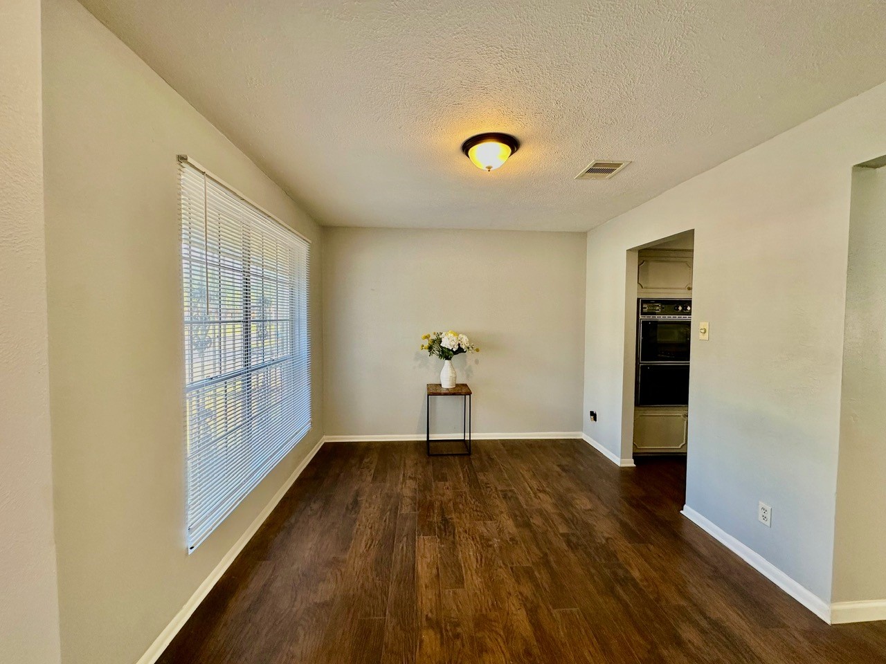 5503 Goldspier Street Houston, TX 77091 - Photo 15 of 34 NICE DINNING ROOM