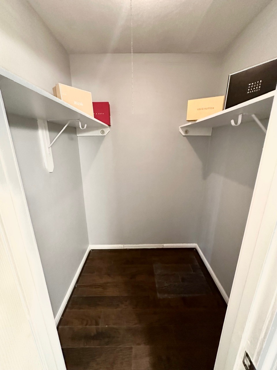 5503 Goldspier Street Houston, TX 77091 - Photo 17 of 34 MASTER WALKING CLOSET.