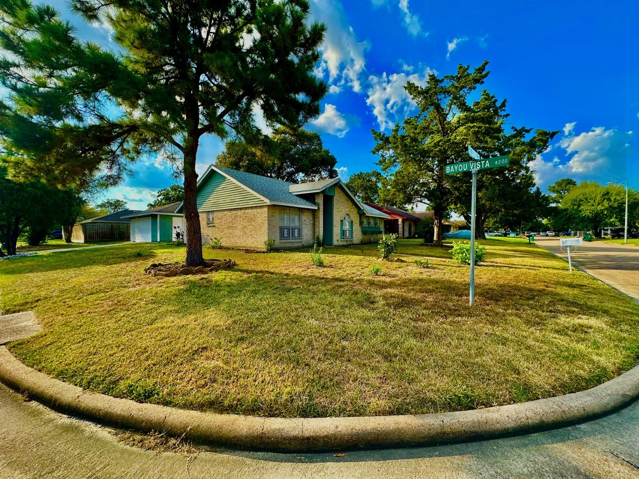 5503 Goldspier Street Houston, TX 77091 - Photo 4 of 34 NICE CORNER LOT