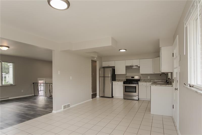 600 Indiana Avenue Monaca, PA 15061 - Photo 5 of 15