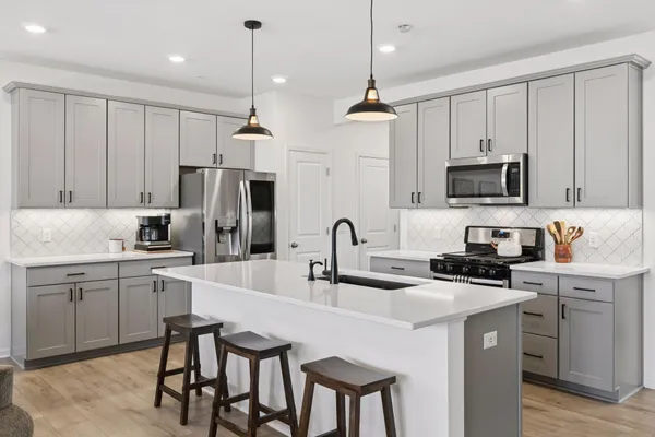 $399,000 | 5346 94th Lane North, Brooklyn Park, MN 55443