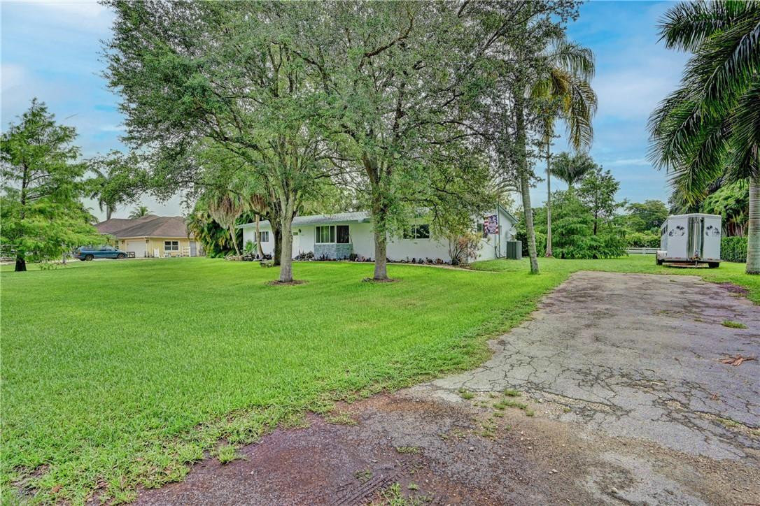 4830 Southwest 196th Lane Southwest Ranches, FL 33332 - Photo 4 of 45 Photo 4