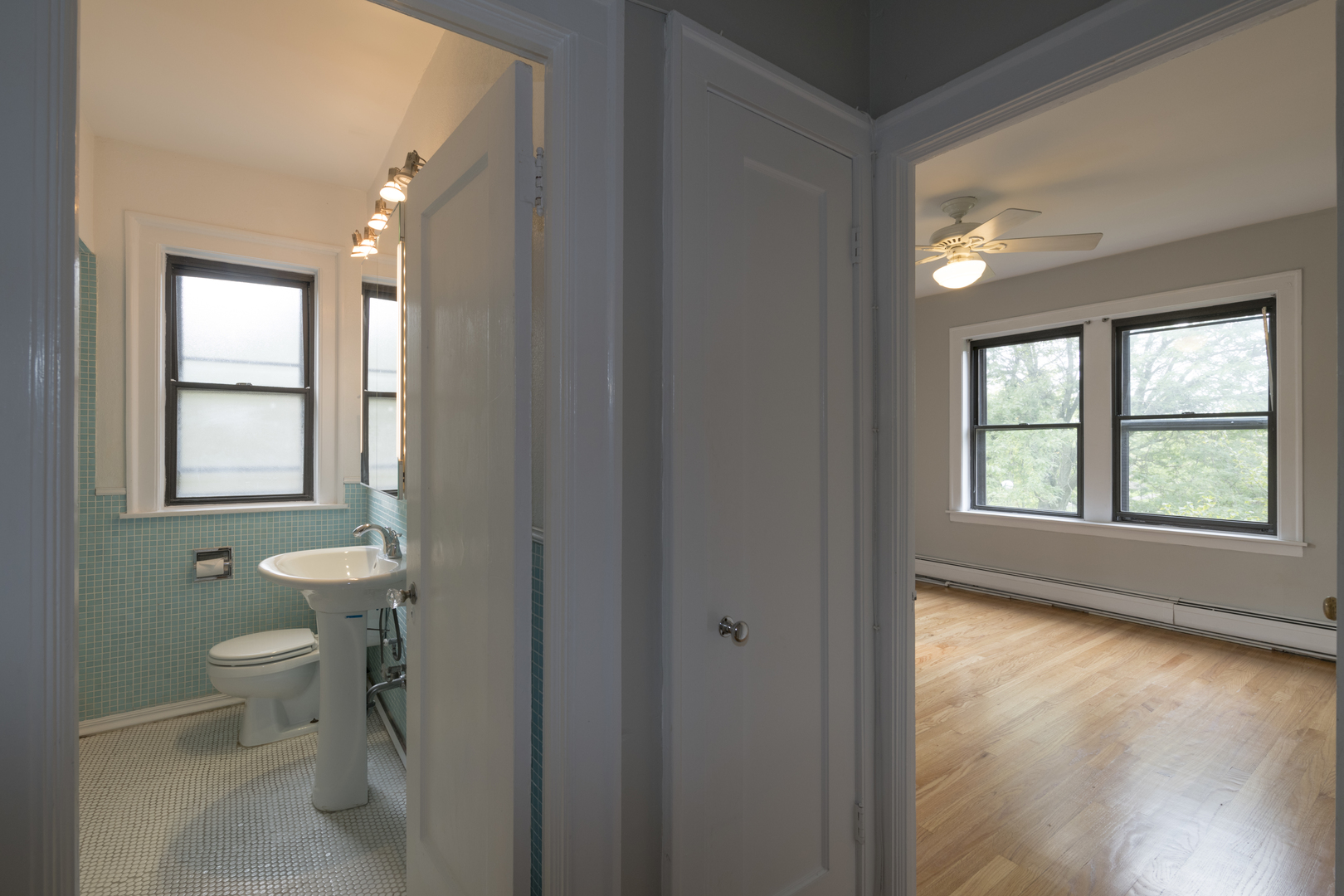 2416 West Greenleaf Avenue, Unit 2 Chicago, IL 60645 - Photo 12 of 14