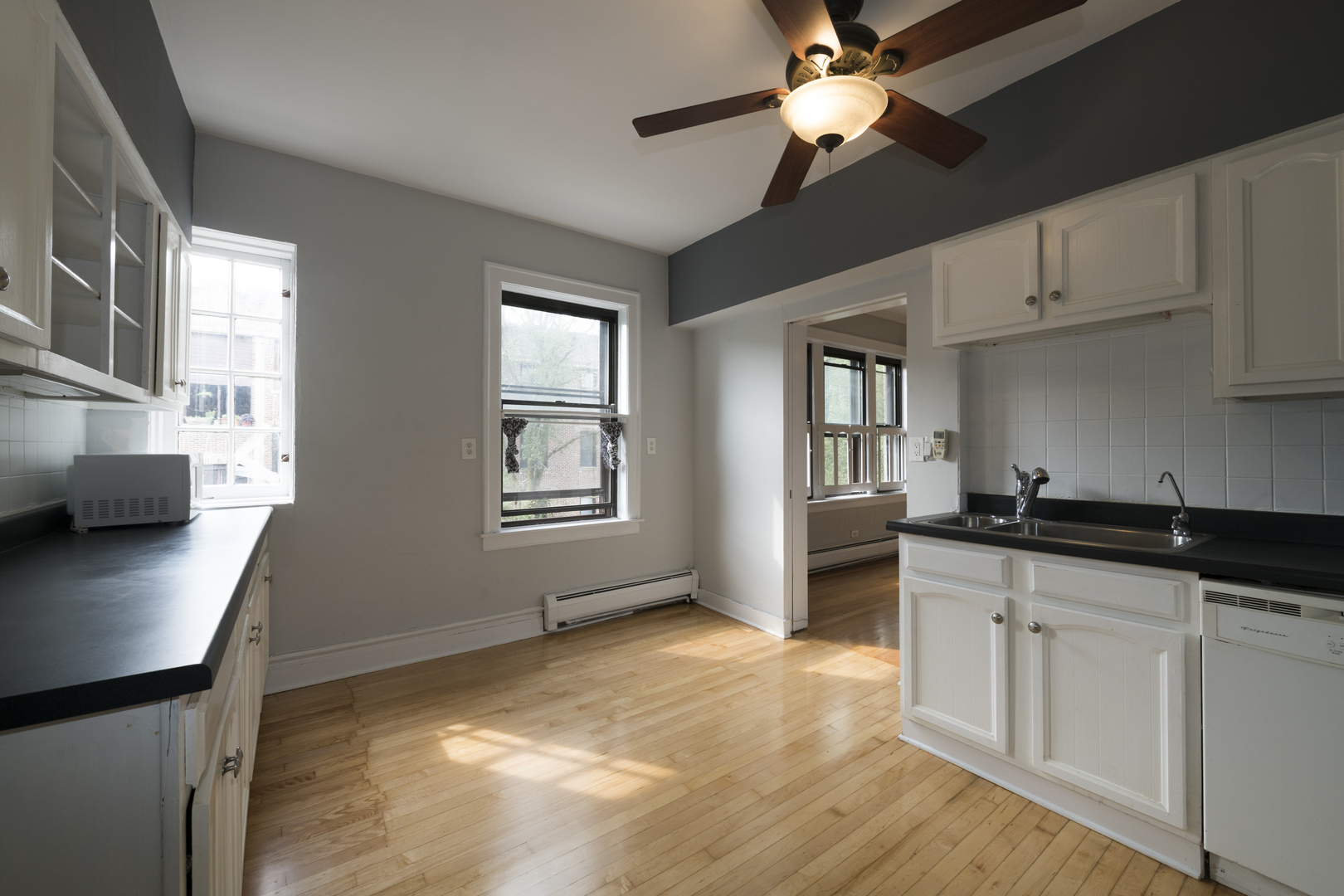 2416 West Greenleaf Avenue, Unit 2 Chicago, IL 60645 - Photo 5 of 14