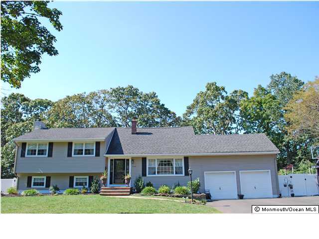 166 Riveredge Road Tinton Falls, NJ 07724 - Photo 1 of 18 Primary Photo