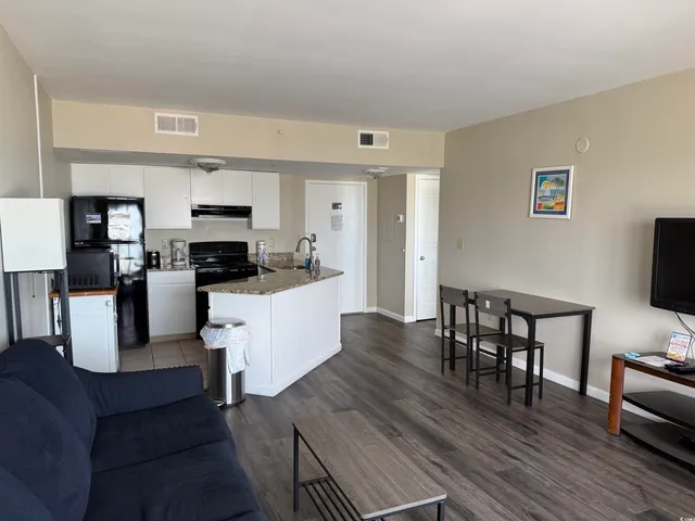 $1,250 | 1605 South Ocean Boulevard, Unit 1211, Myrtle Beach, SC 29577