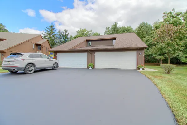 $299,000 | 623 Echo Court, Saline, MI 48176