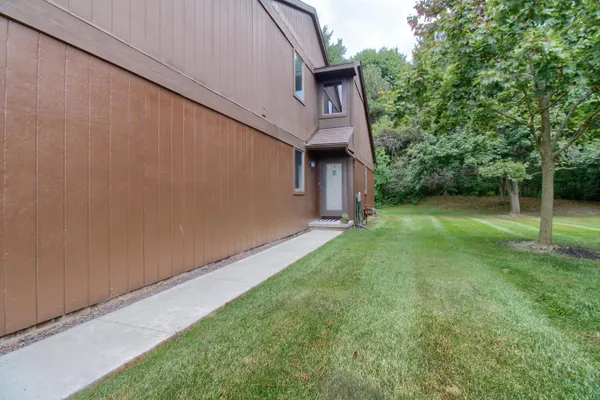 $299,000 | 623 Echo Court, Saline, MI 48176